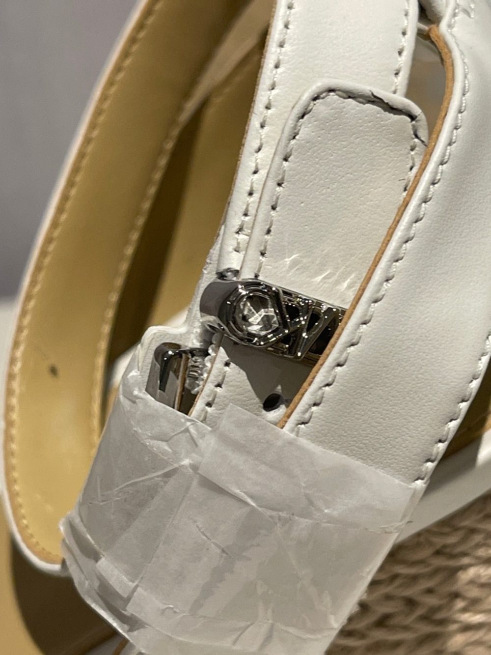 Mike Kors Women's Ashton Platforms  White Sandals with Ankle Strap (US 9.5) 😍🎁 - Picture 8 of 10